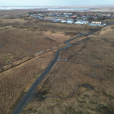 Göngustígur úr Melahverfi meðfram Eiðisvatni