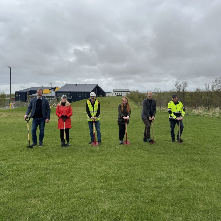 Skóflustunga að nýju íþróttahúsi-Heiðarborg