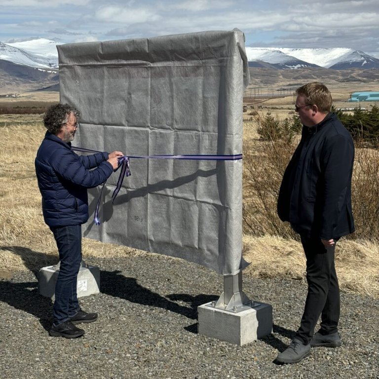 017ecf3b-8d56-4ad6-a507-f6b887656def