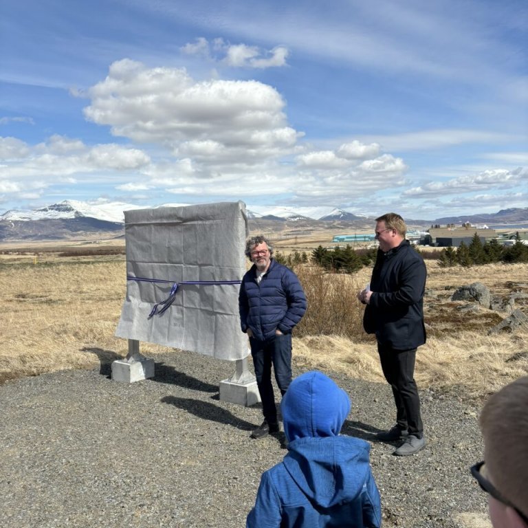 0a0e37ce-dfeb-461c-96ae-39b440df1c95