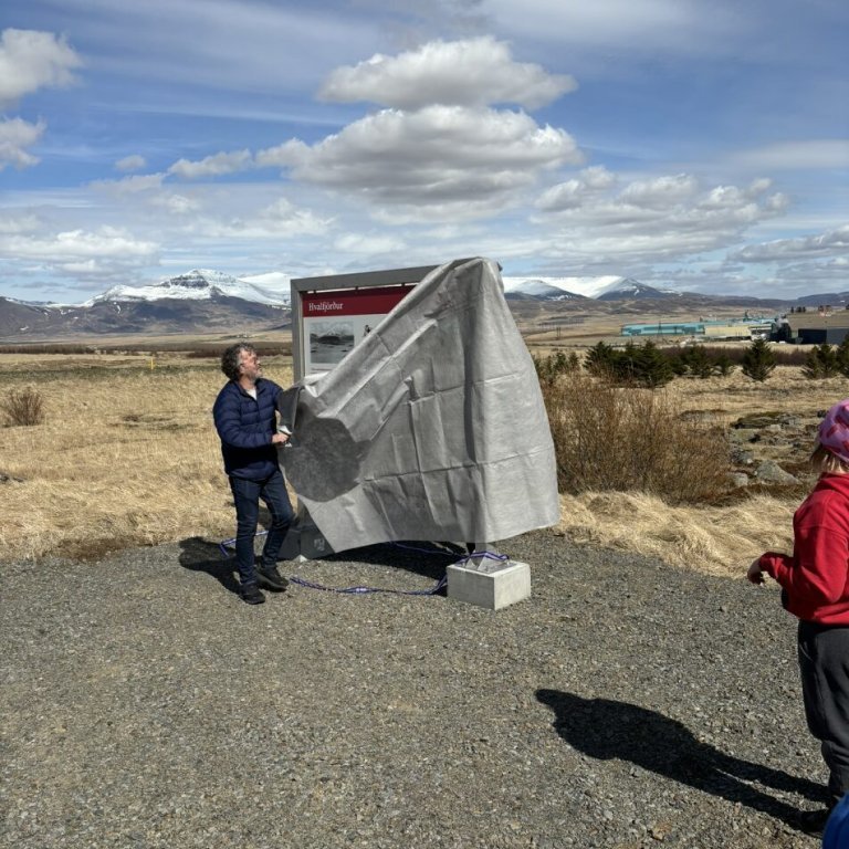 2ac7747e-2c9f-4c1b-83cb-bf37e426dfd1