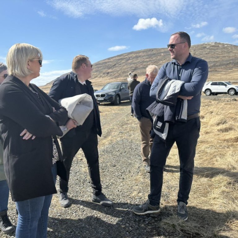 76b93325-3fa9-4277-807f-5929ac1cc653