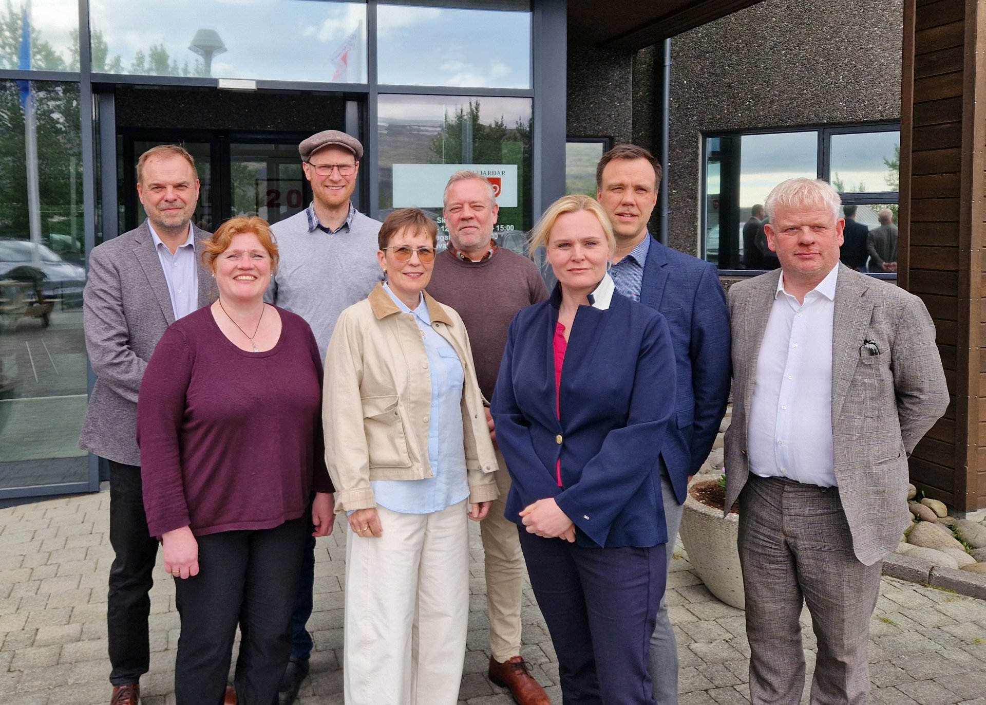 Frá vinstri: Bjarki Þorsteinsson, sveitarstjóri, Þóra Margrét Júlíusdóttir, Guðbjartur Stefánsson, Guðrún Sigríður Gísladóttir, Baldur Þór Ketilsson, Brynhildur Stefánsdóttir, Einar Þórarinsson og Haraldur Benediktsson oddviti.