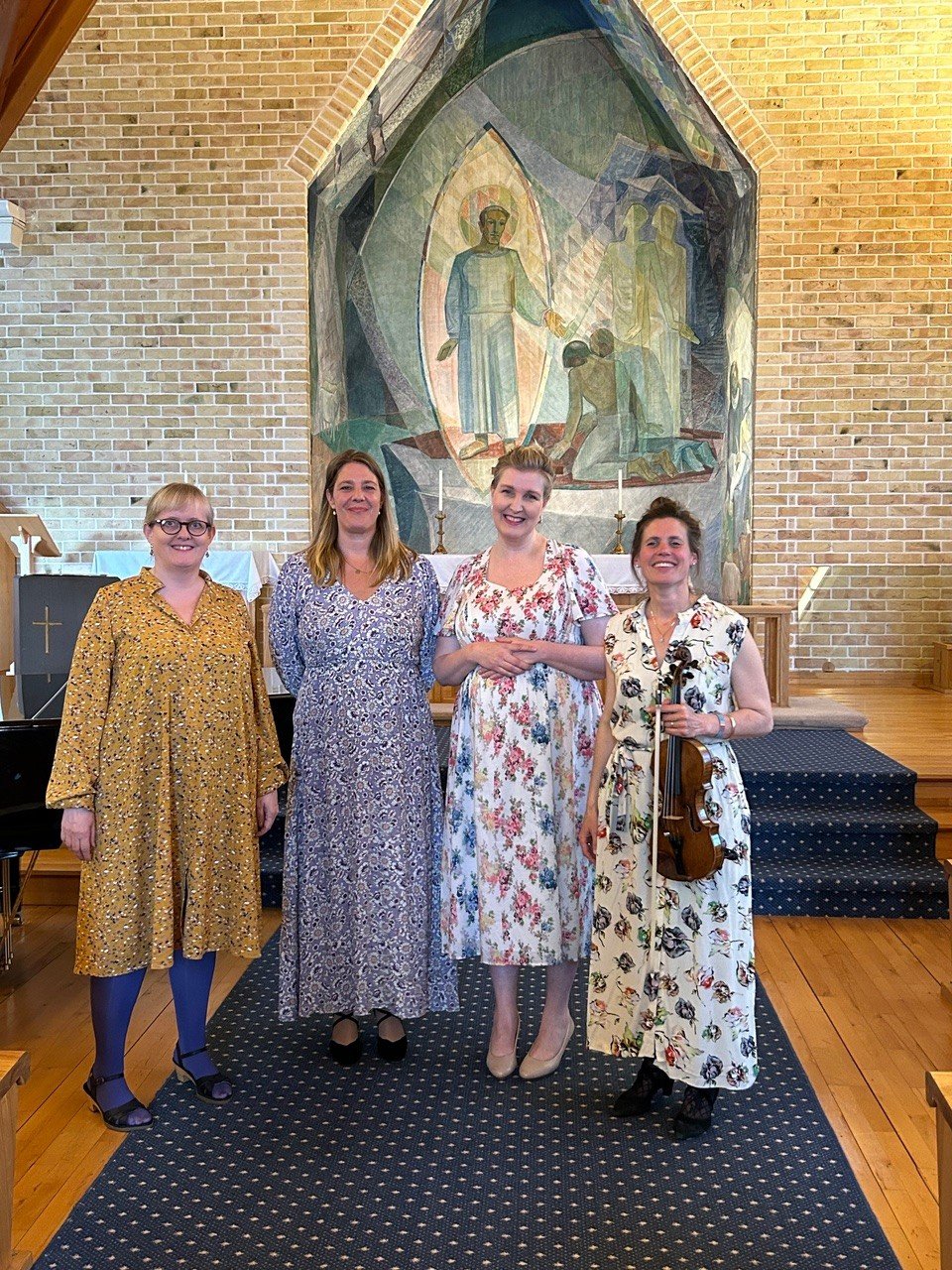 Guja Sandholt ásamt hollenskum tónlistarkonum. 