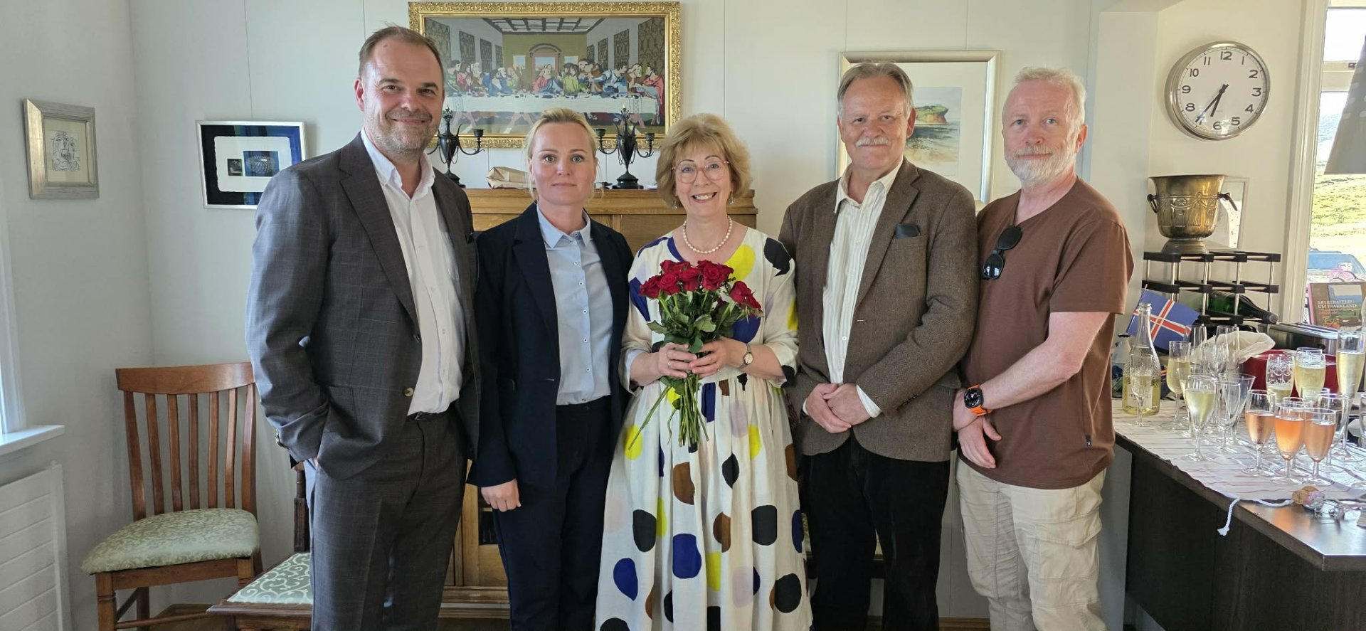 Á myndinni eru: Bjarki Þórsteinsson, sveitarstjóri, Brynhildur Stefánsdóttir, formaður Menningar- og markaðsnefndar, Margrét Bóasdóttir, Gunnar J. Straumland og Jósep Gíslason. 