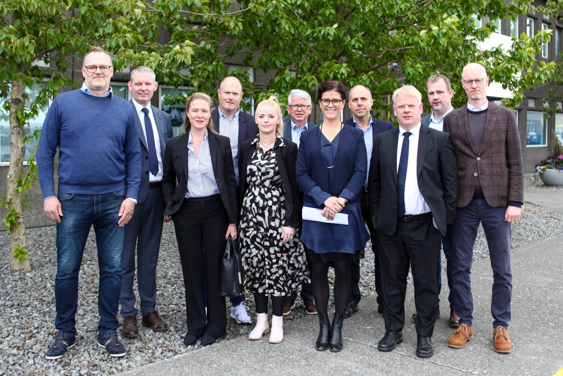 Hópurinn sem var viðstaddur undirritun samningsins