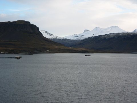 325. fundur sveitarstjórnar Hvalfjarðarsveitar