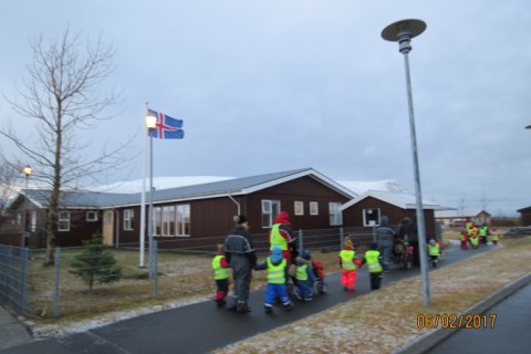 Starfsmaður óskast í ræstingu við leikskólann Skýjaborg